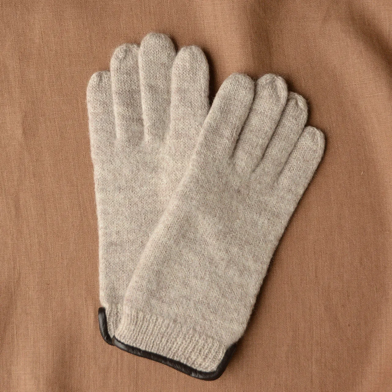 Adults Brushed Wool Gloves in 100% Organic Merino