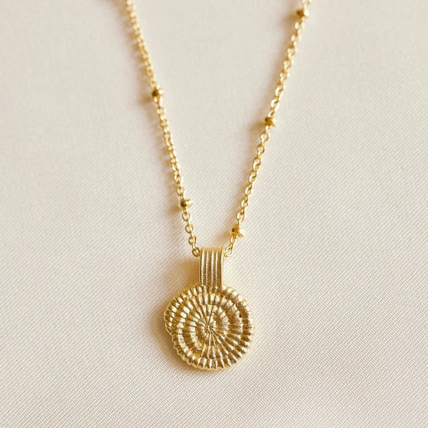 Amonita Charm Necklace | Waterproof 24k Sustainable