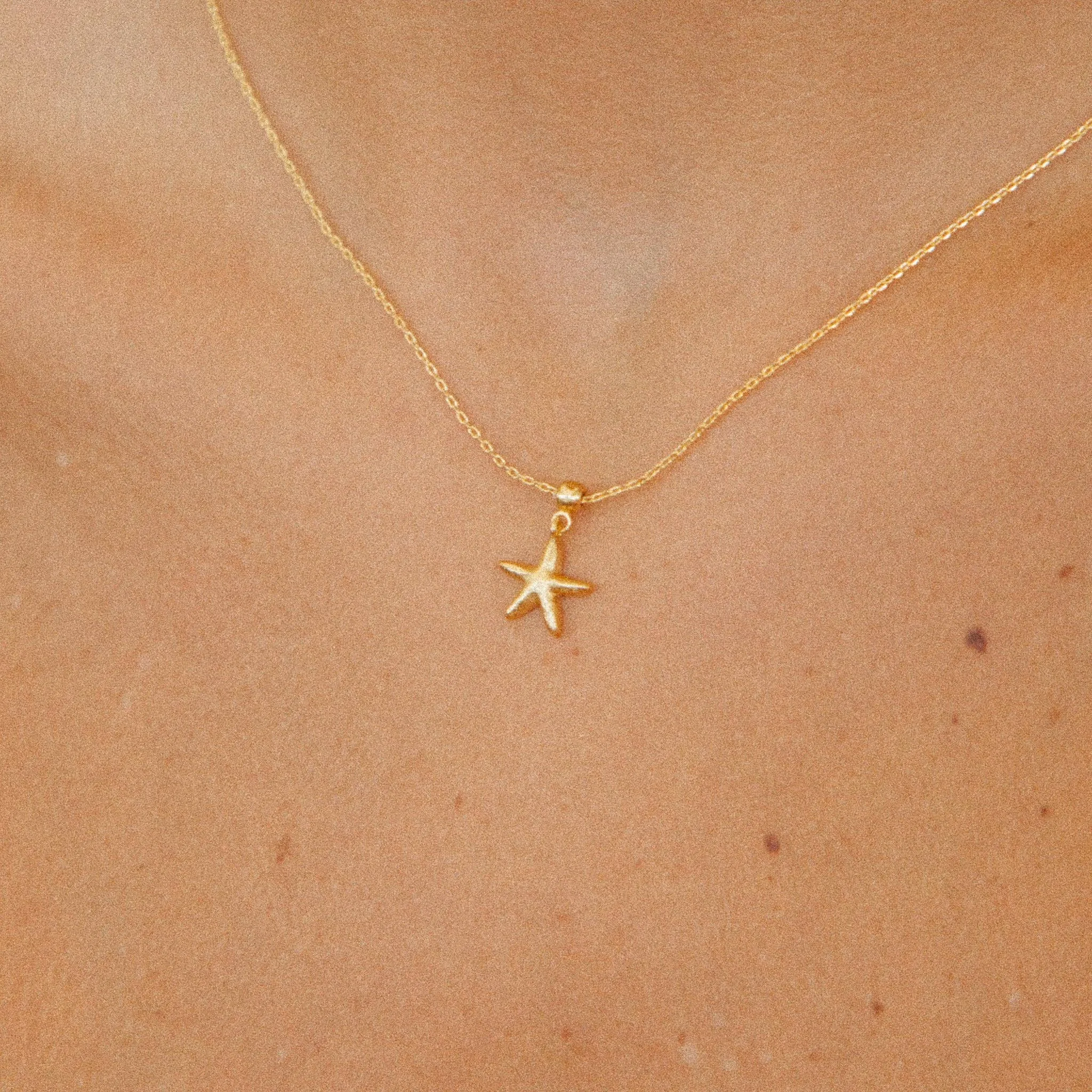 Illa Charm Necklace | Waterproof 24k Sustainable