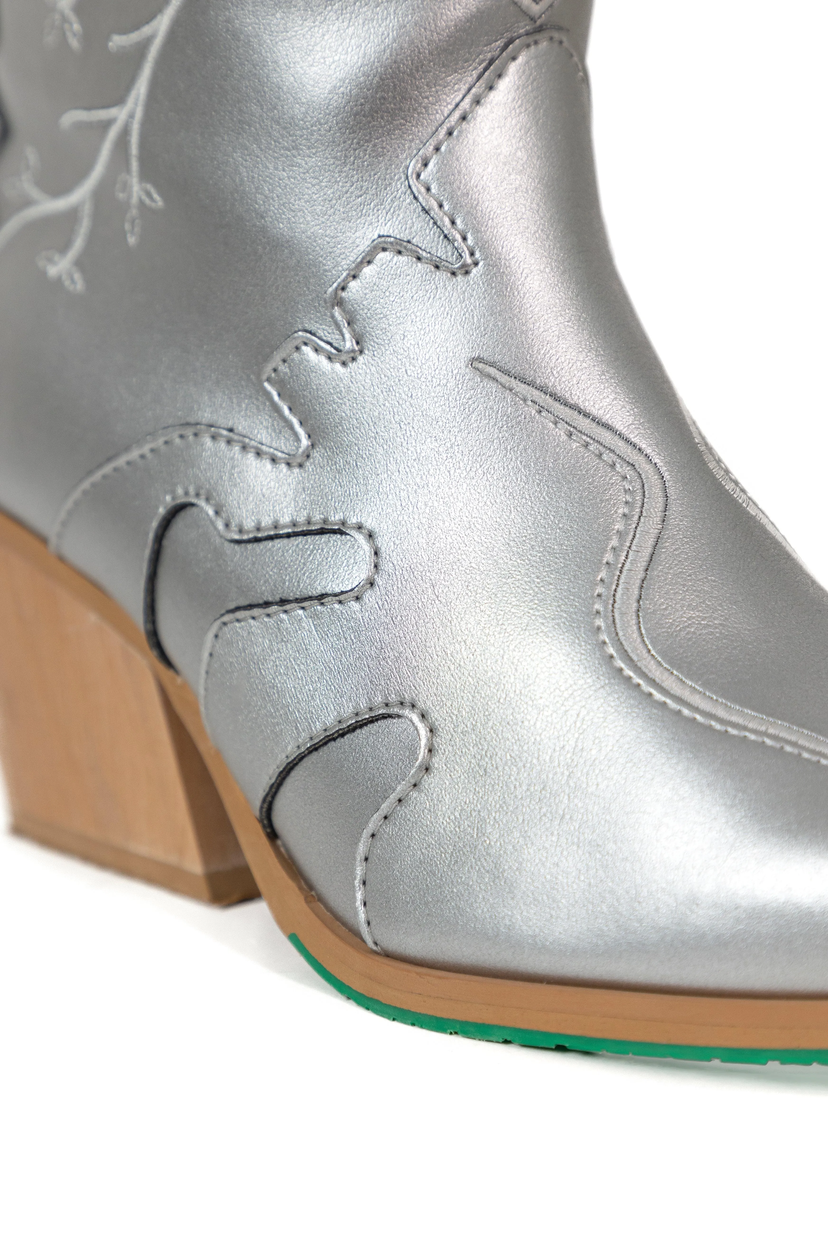 Sofie Vegan Apple Leather Cowboy Boots | Silver