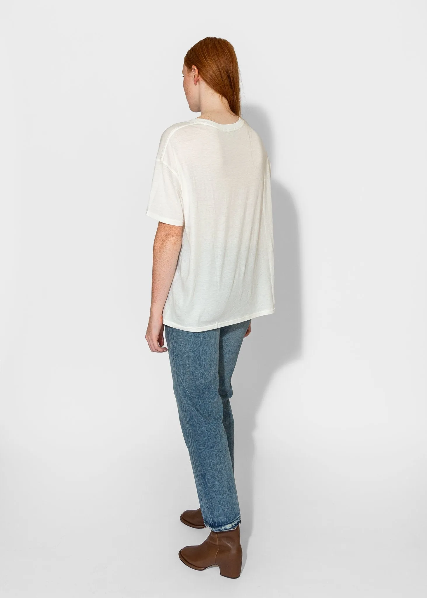 V-Neck Boxy Seamless V in Cashmere White