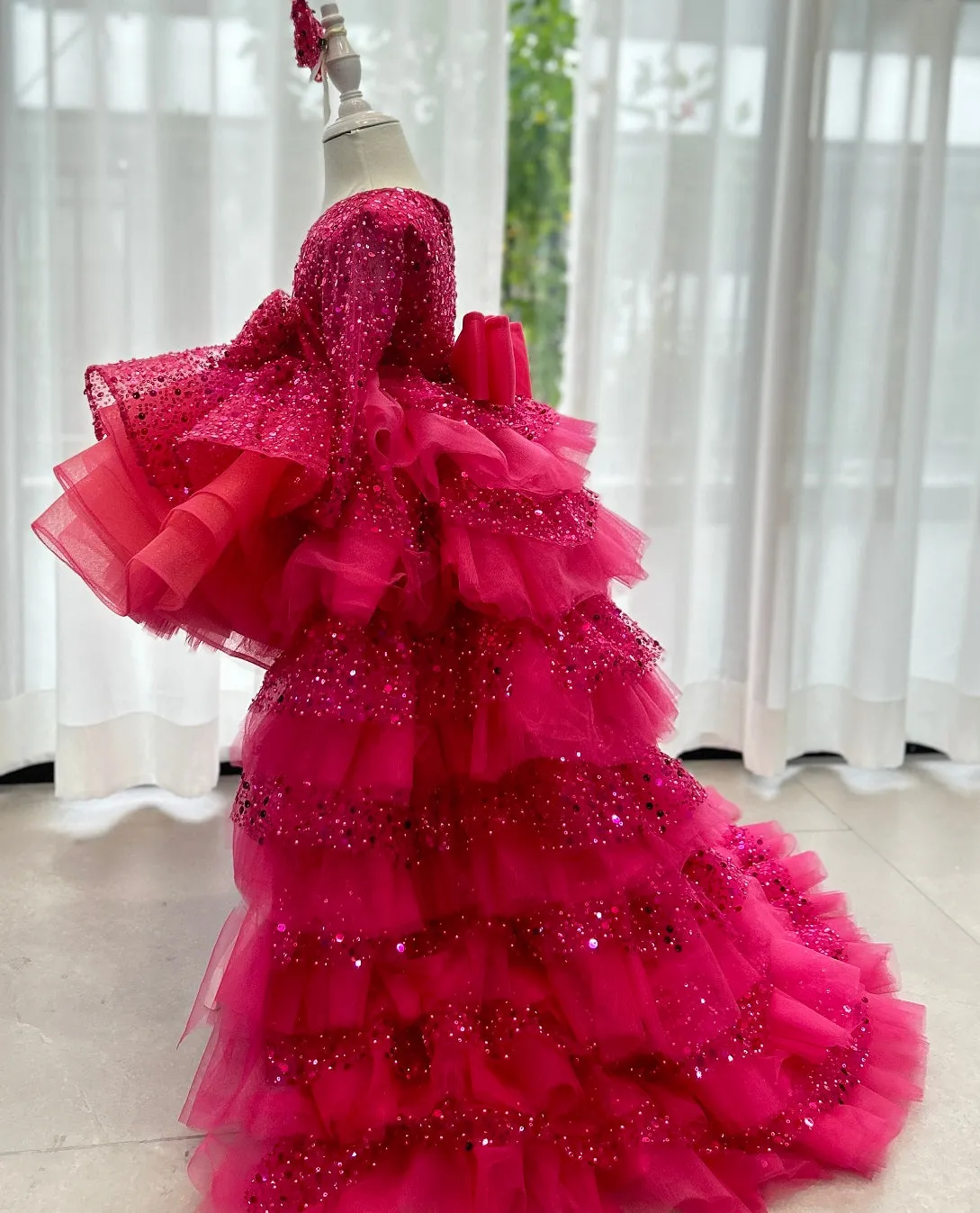 Wedding flower girl elegant evening dress sequined long sleeve party tail girl princess dress